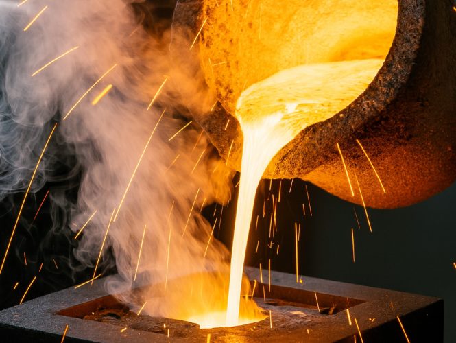 giai-phong-nhiet-trong-nha-may-duc-nhom